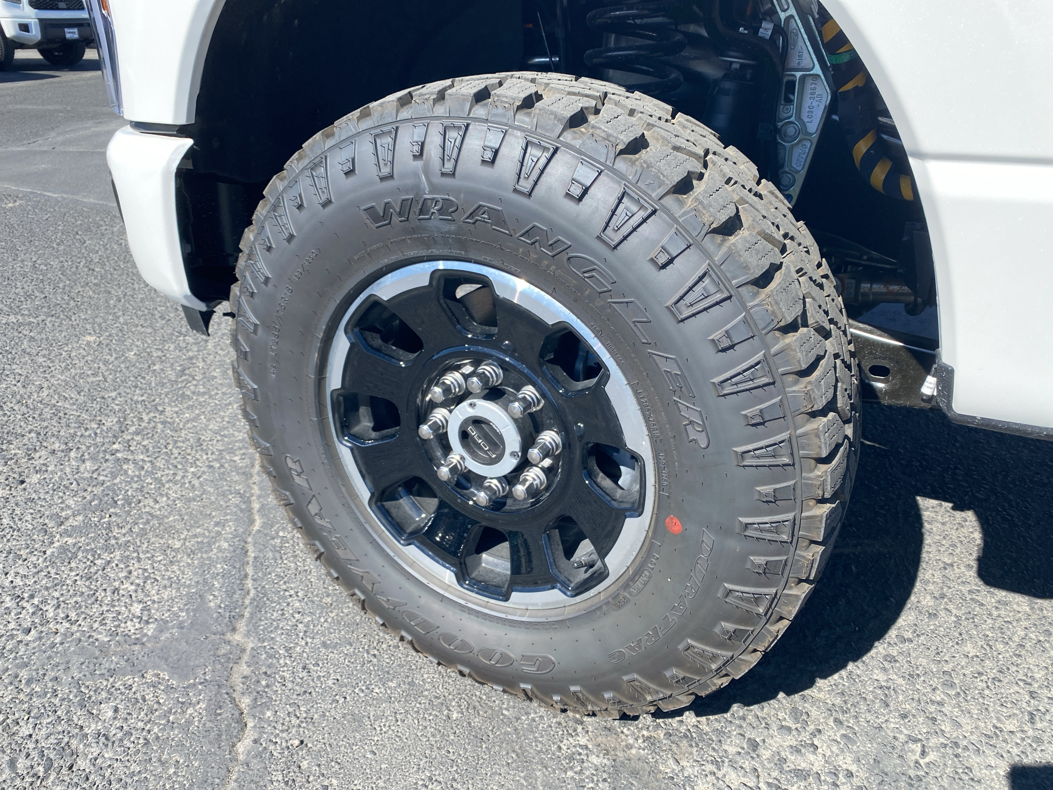 New 2027 Ford Super Duty F-350® Platinum® Truck Crew Cab