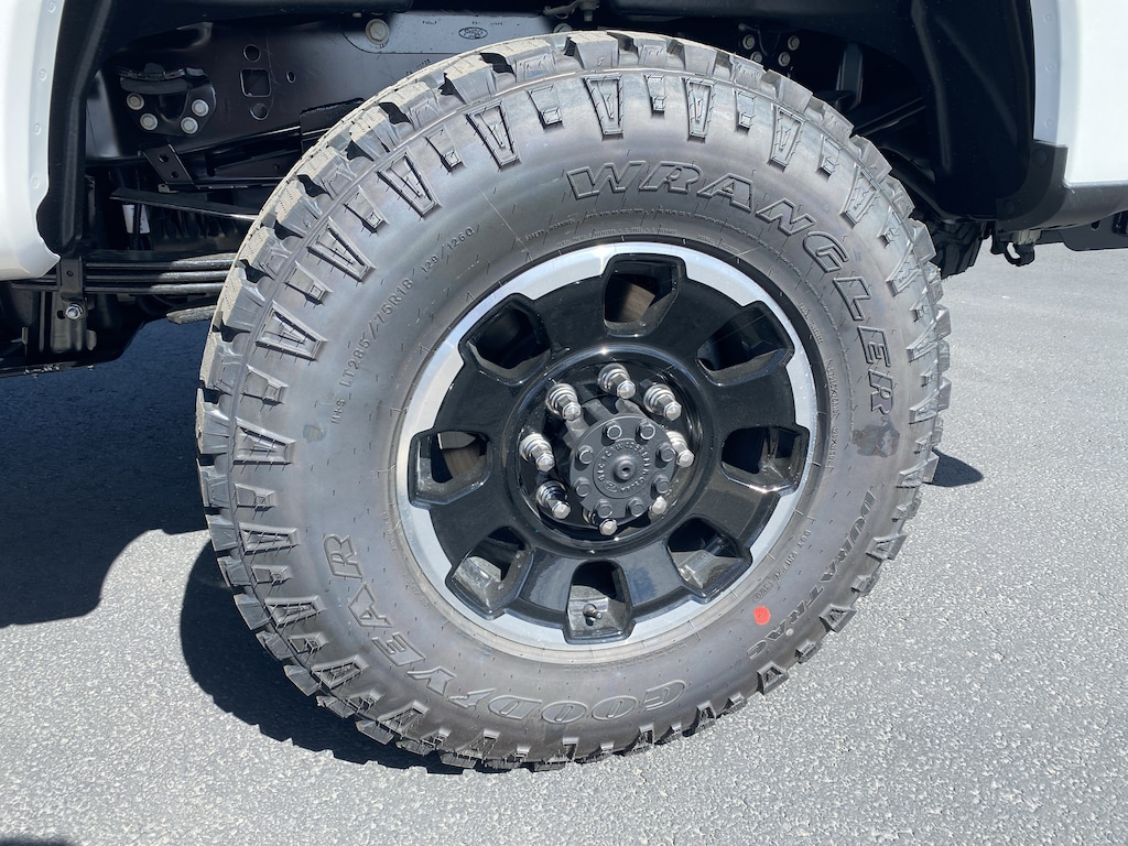 New 2027 Ford Super Duty F-250® Lariat® Truck Crew Cab