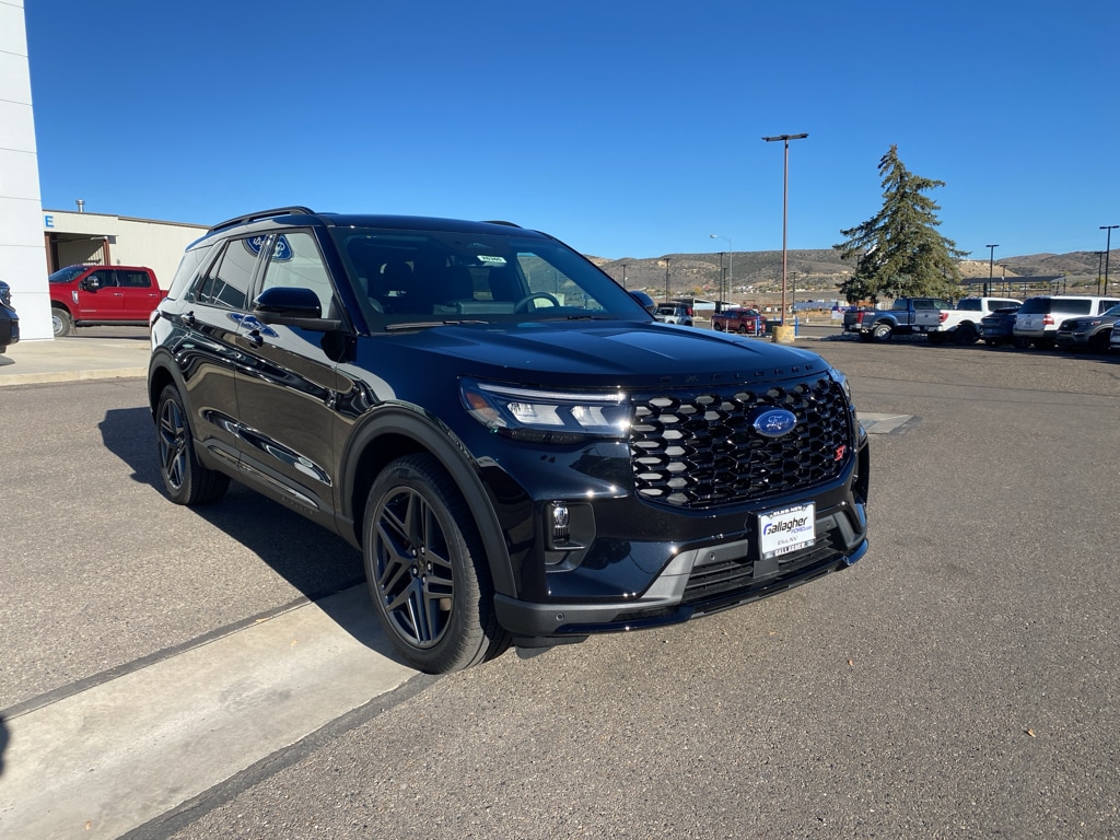 2026 Ford Explorer ST - Photo 18