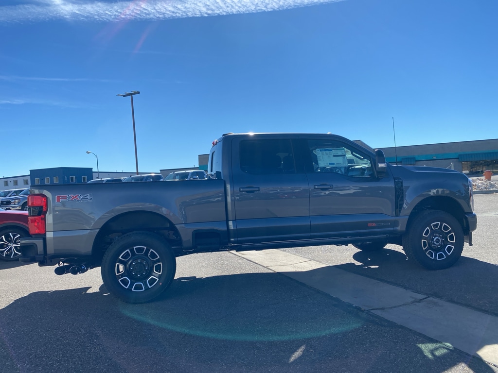 2026 Ford F-350 Super Duty Platinum - Photo 24
