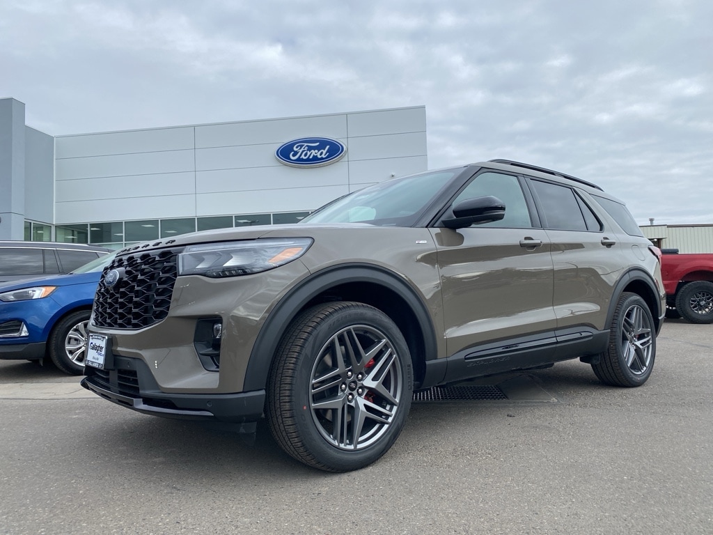 2026 Ford Explorer ST-LINE 4WD's photo