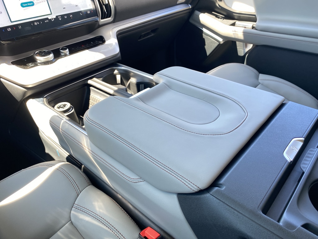 2025 Ford Expedition MAX Active - Photo 13