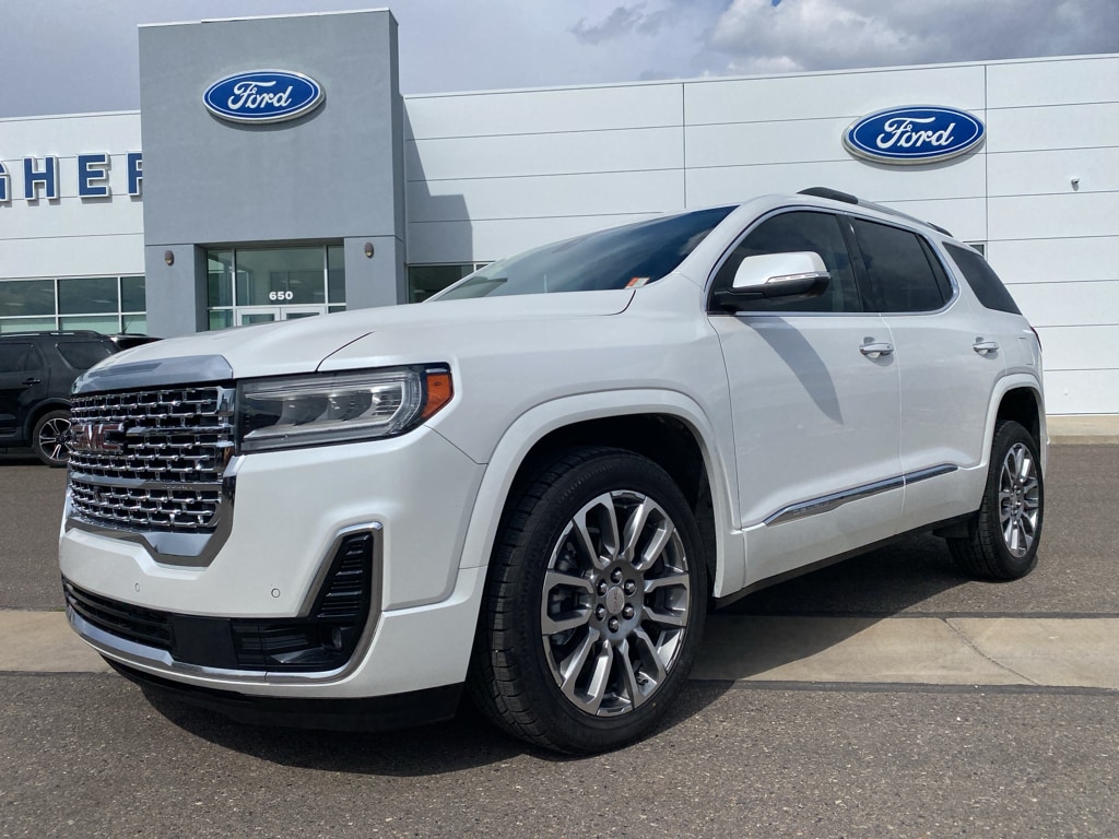 2022 GMC Acadia Denali's photo