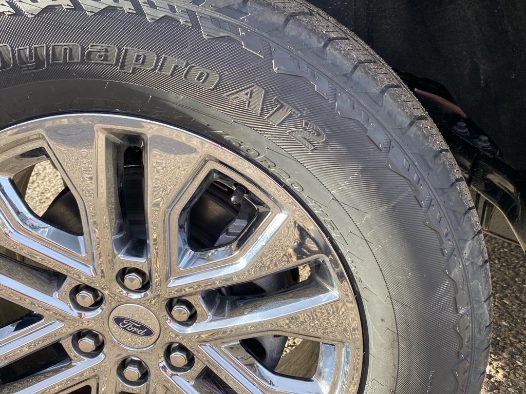 2025 Ford F-150 Lariat photo 3