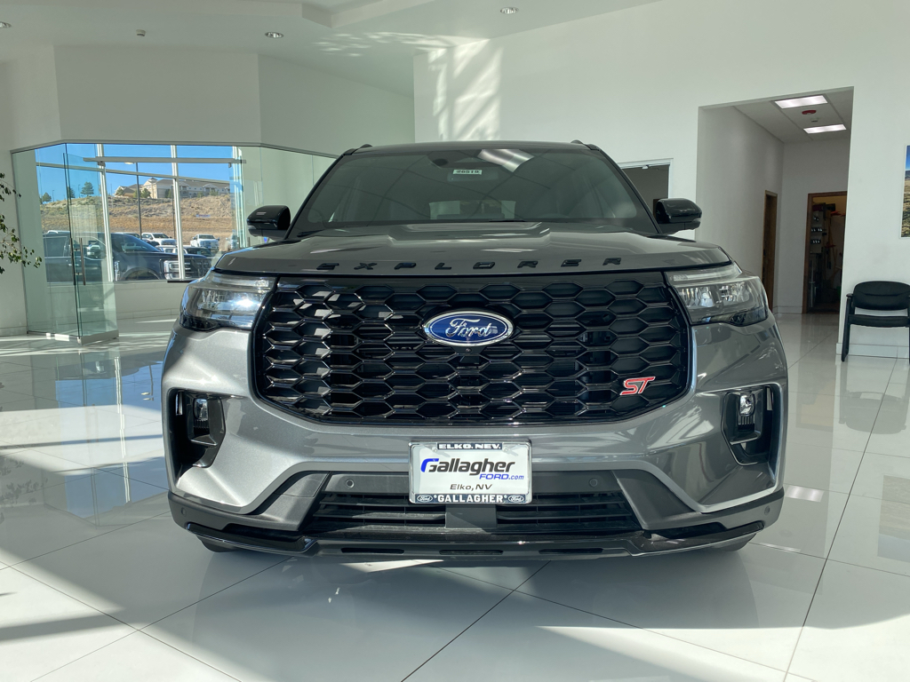 2026 Ford Explorer ST - Photo 13