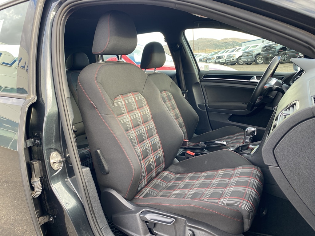2017 Volkswagen Golf GTI S photo 4