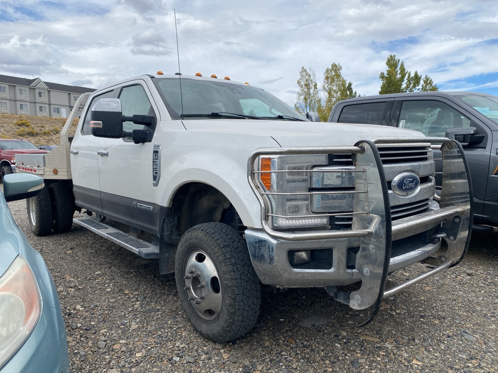 2017 Ford F-350 Truck Crew Cab 
