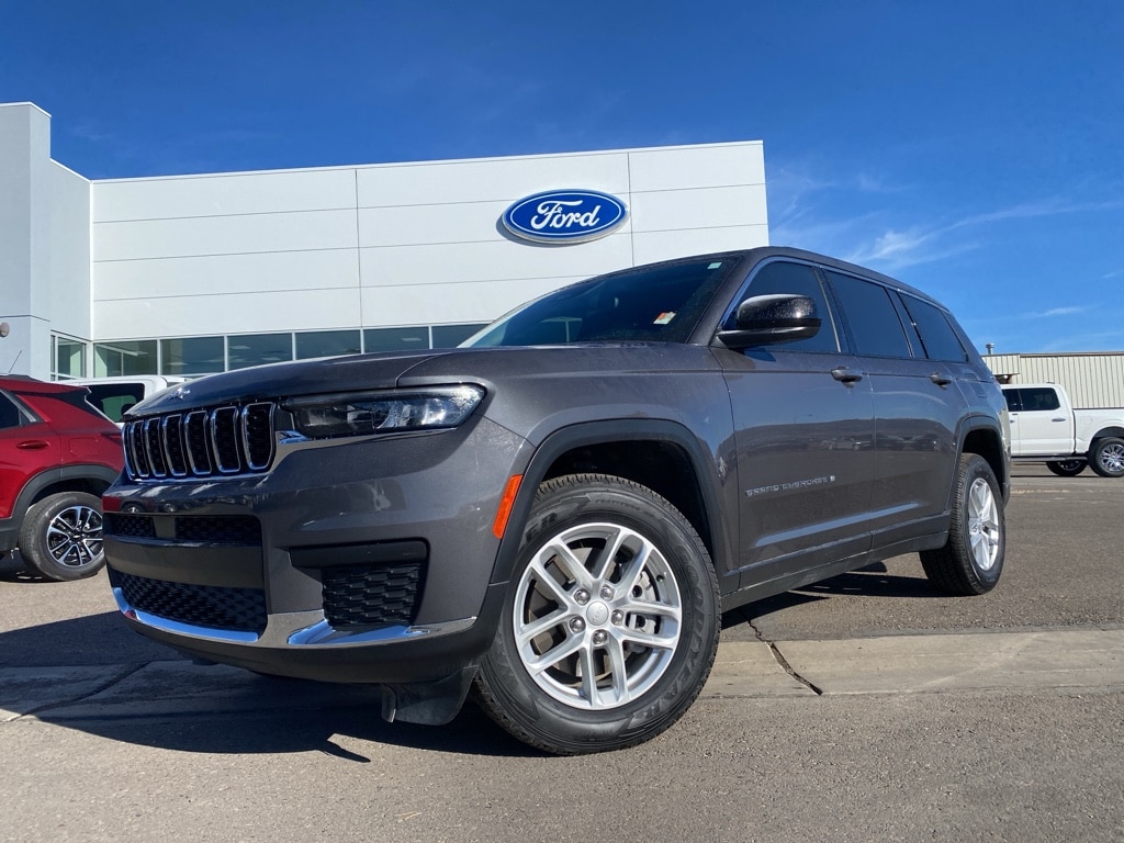 2023 Jeep Grand Cherokee L Laredo's photo