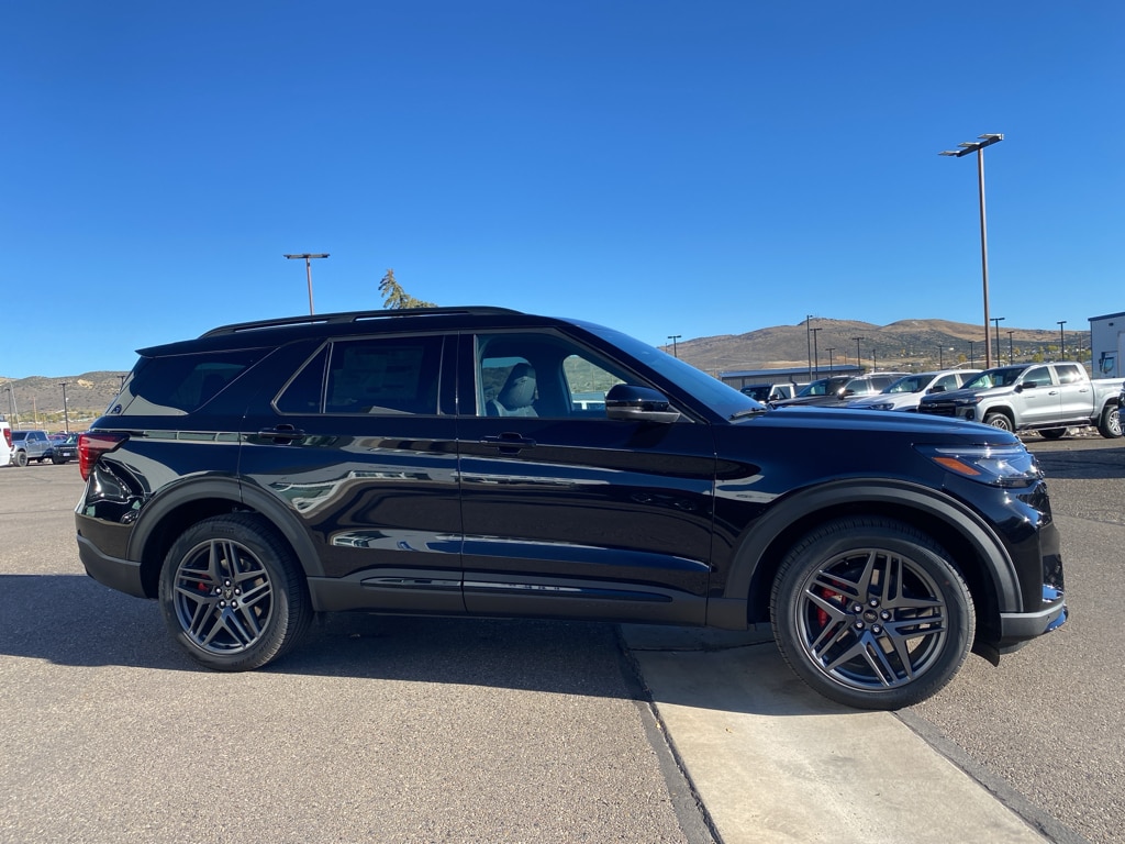 2026 Ford Explorer ST - Photo 20