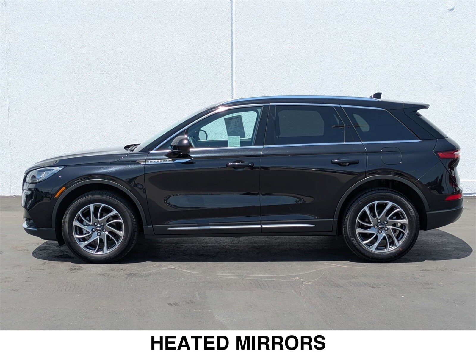 Used 2022 Lincoln Corsair Base with VIN 5LMCJ1D95NUL06130 for sale in Van Nuys, CA