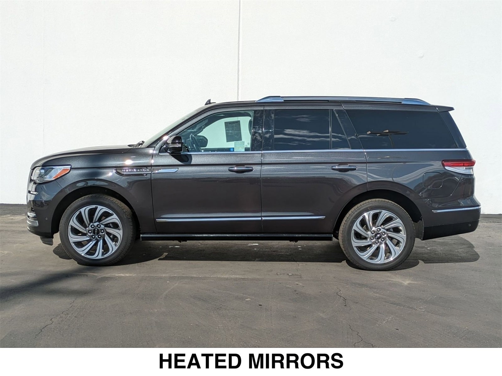 Used 2024 Lincoln Navigator Reserve with VIN 5LMJJ2LGXREL01244 for sale in Van Nuys, CA