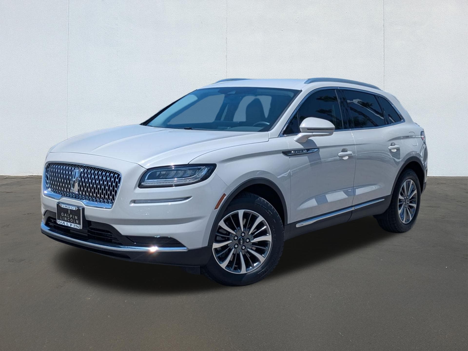 2022 Lincoln Nautilus FWD's photo
