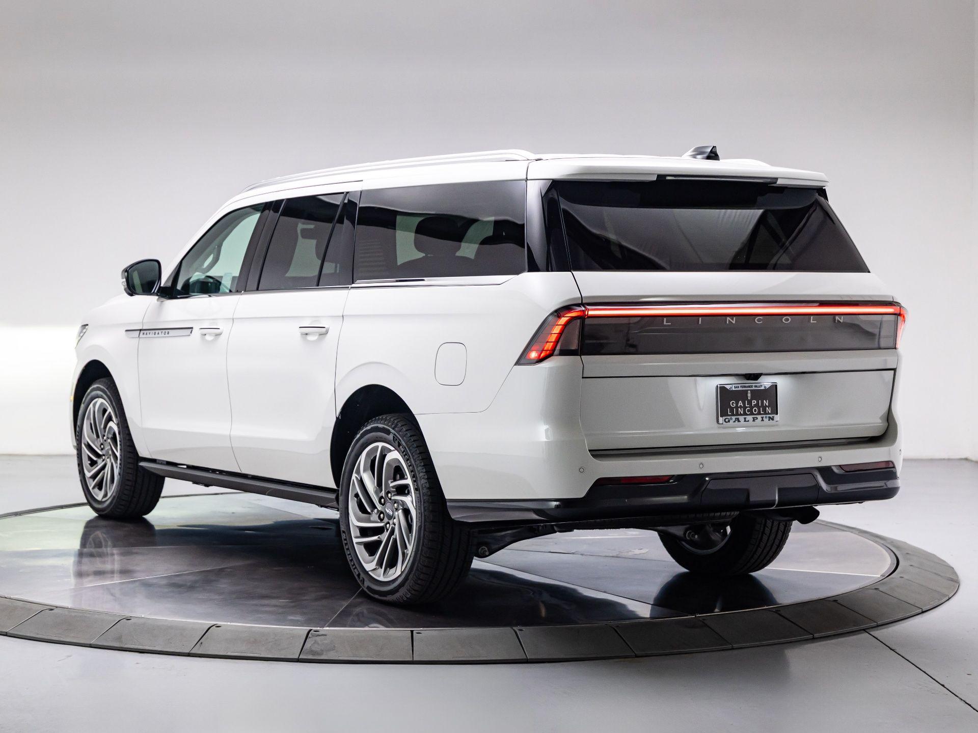 New 2026 Lincoln Navigator Reserve L Sport Utility