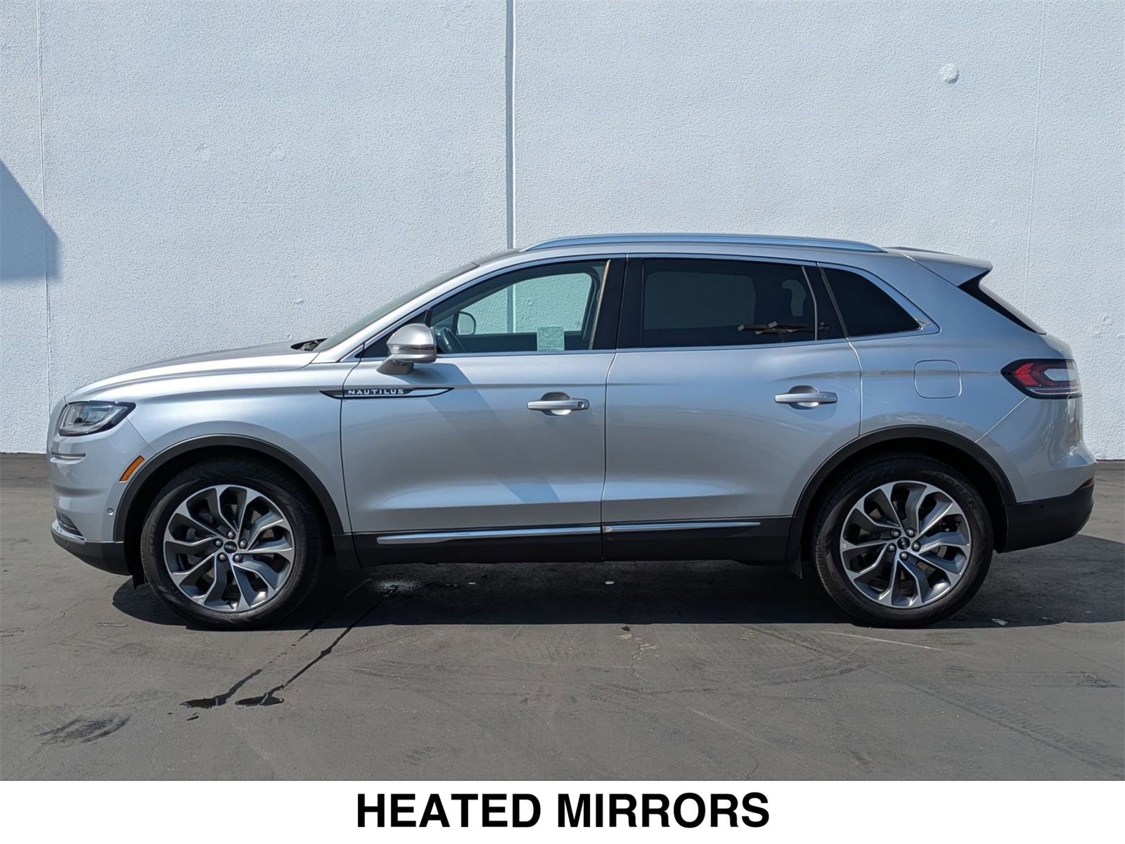 Used 2022 Lincoln Nautilus Reserve with VIN 2LMPJ8KP6NBL13659 for sale in Van Nuys, CA
