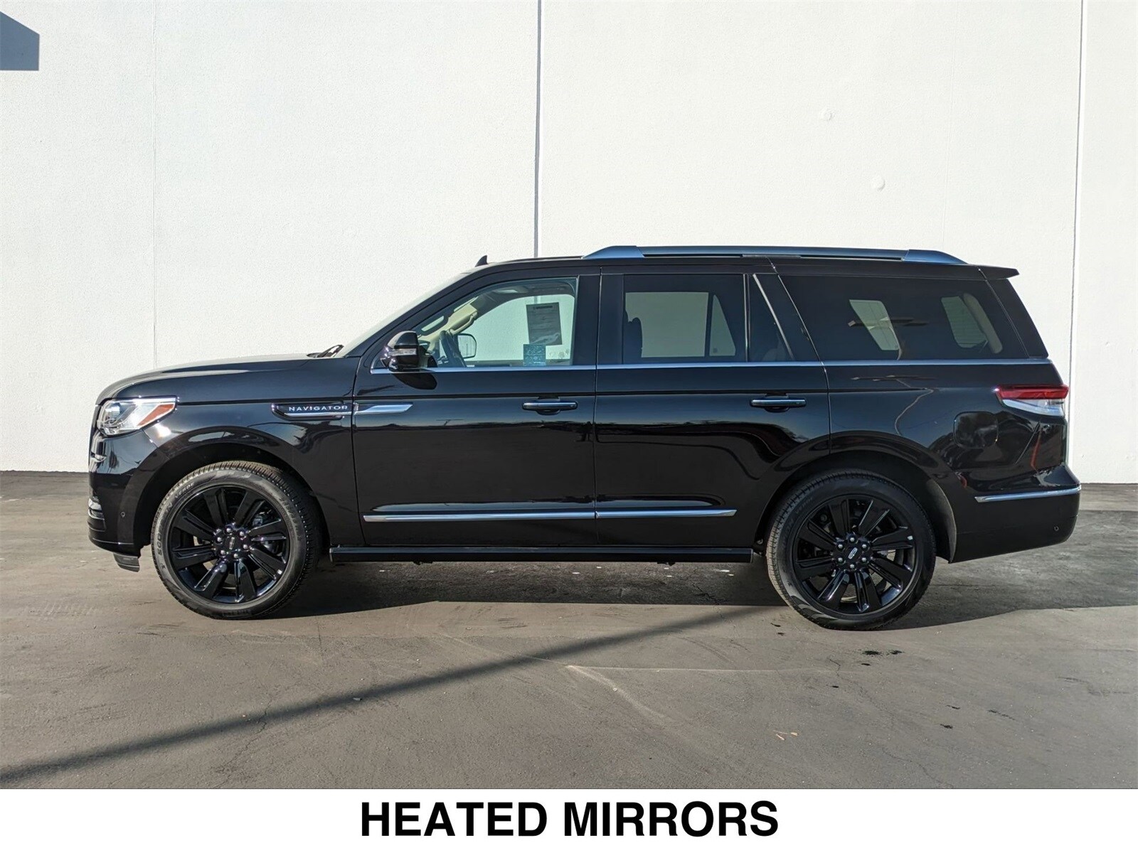 Used 2024 Lincoln Navigator Reserve with VIN 5LMJJ2LG6REL03833 for sale in Van Nuys, CA