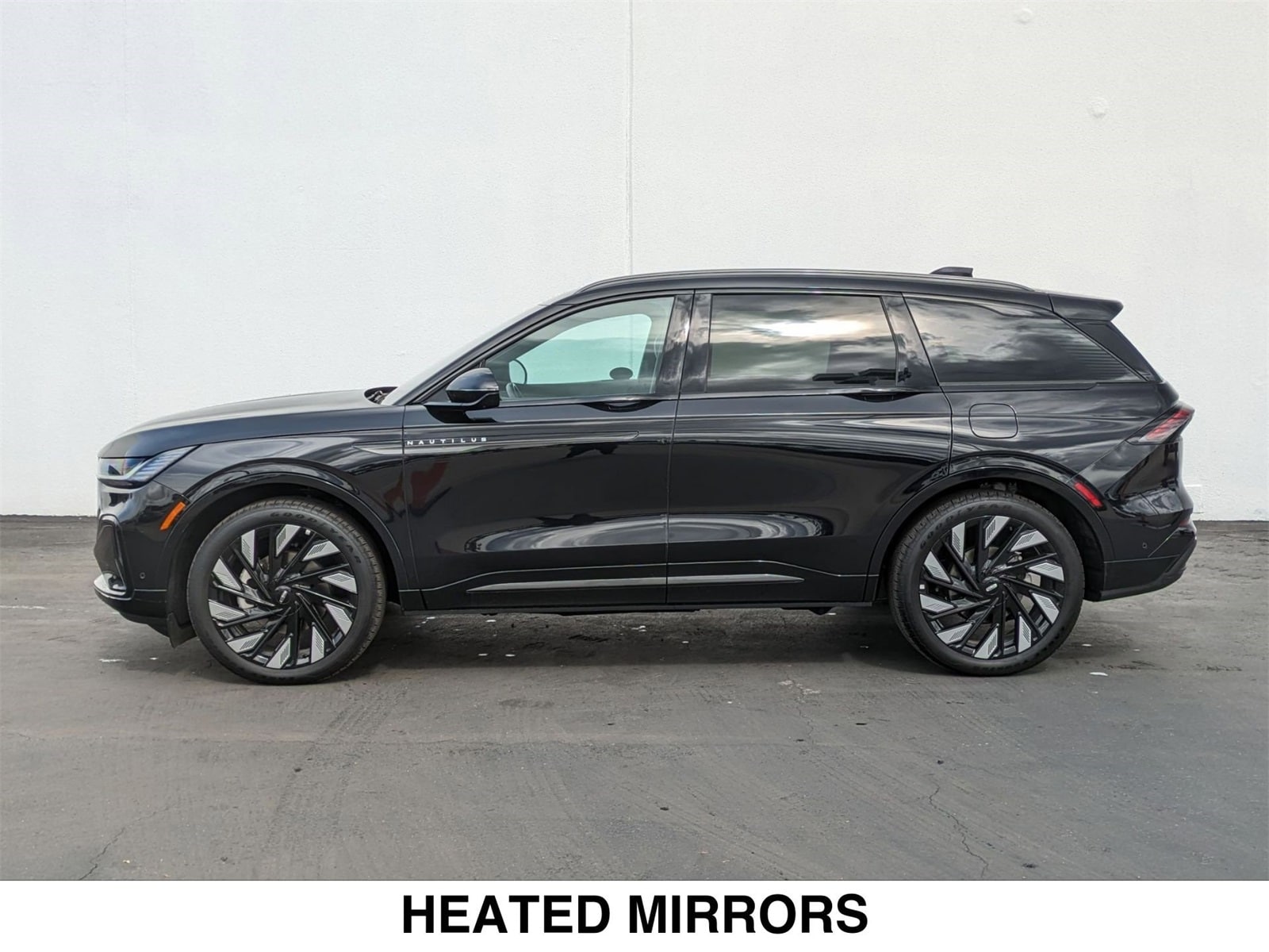 Used 2024 Lincoln Nautilus Reserve with VIN 5LMPJ8KA8RJ797730 for sale in Van Nuys, CA