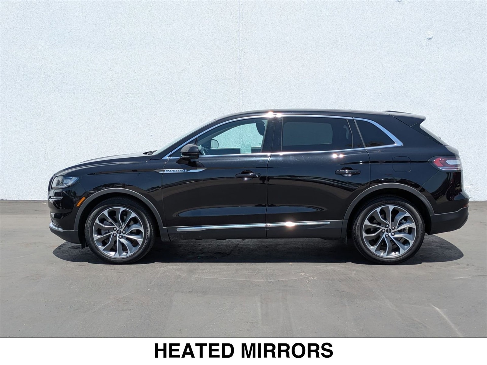Used 2022 Lincoln Nautilus Reserve with VIN 2LMPJ8K97NBL02669 for sale in Van Nuys, CA