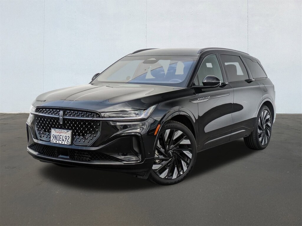 Used 2024 Lincoln Nautilus Reserve SUV