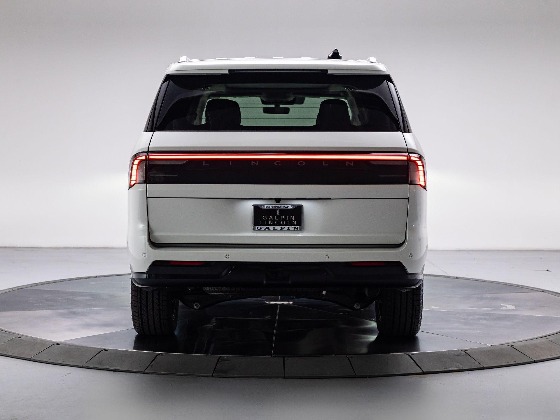 New 2026 Lincoln Navigator Reserve L Sport Utility