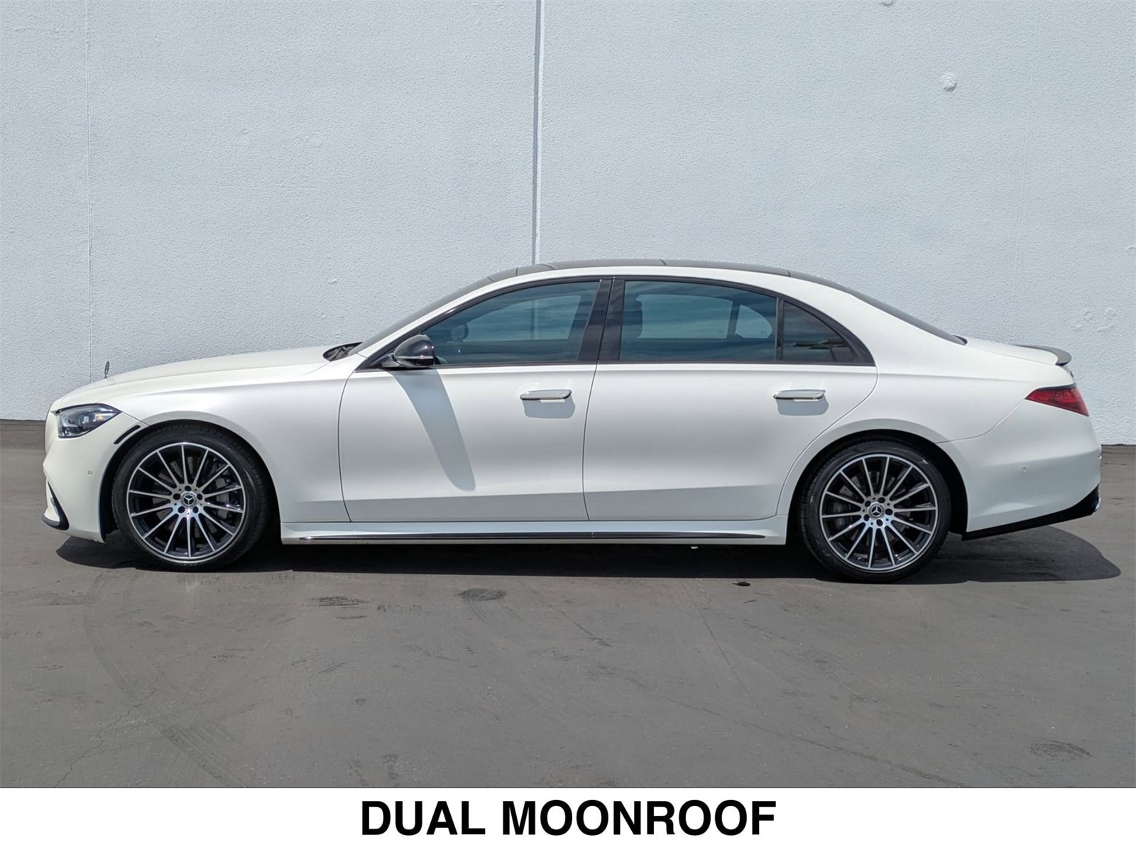 Used 2022 Mercedes-Benz S-Class S 580 with VIN W1K6G7GB1NA106504 for sale in Van Nuys, CA