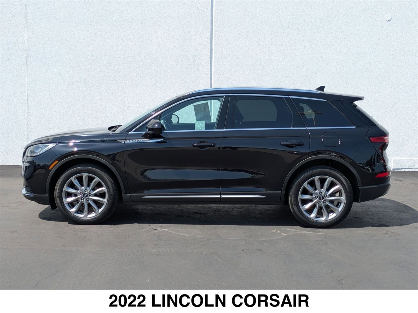 Used 2022 Lincoln Corsair Base with VIN 5LMCJ1D97NUL04914 for sale in Van Nuys, CA