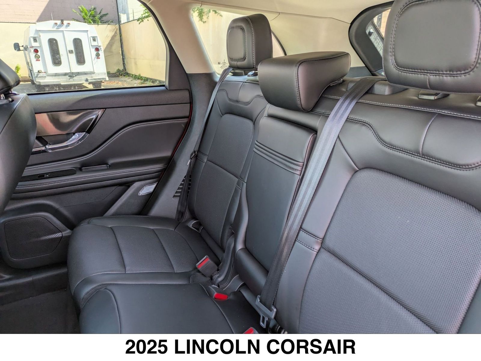 2025 Lincoln Corsair Grand Touring - Photo 12