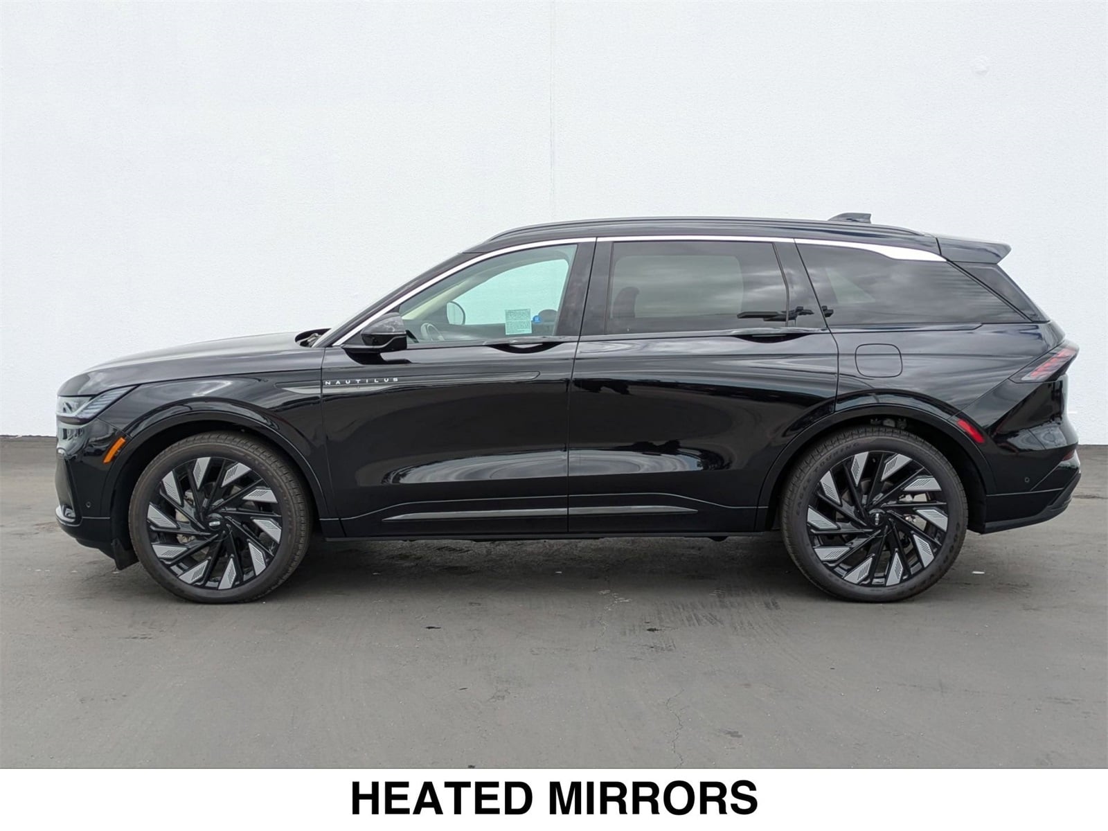 Used 2024 Lincoln Nautilus Black Label with VIN 5LMPJ9JA8RJ808197 for sale in Van Nuys, CA