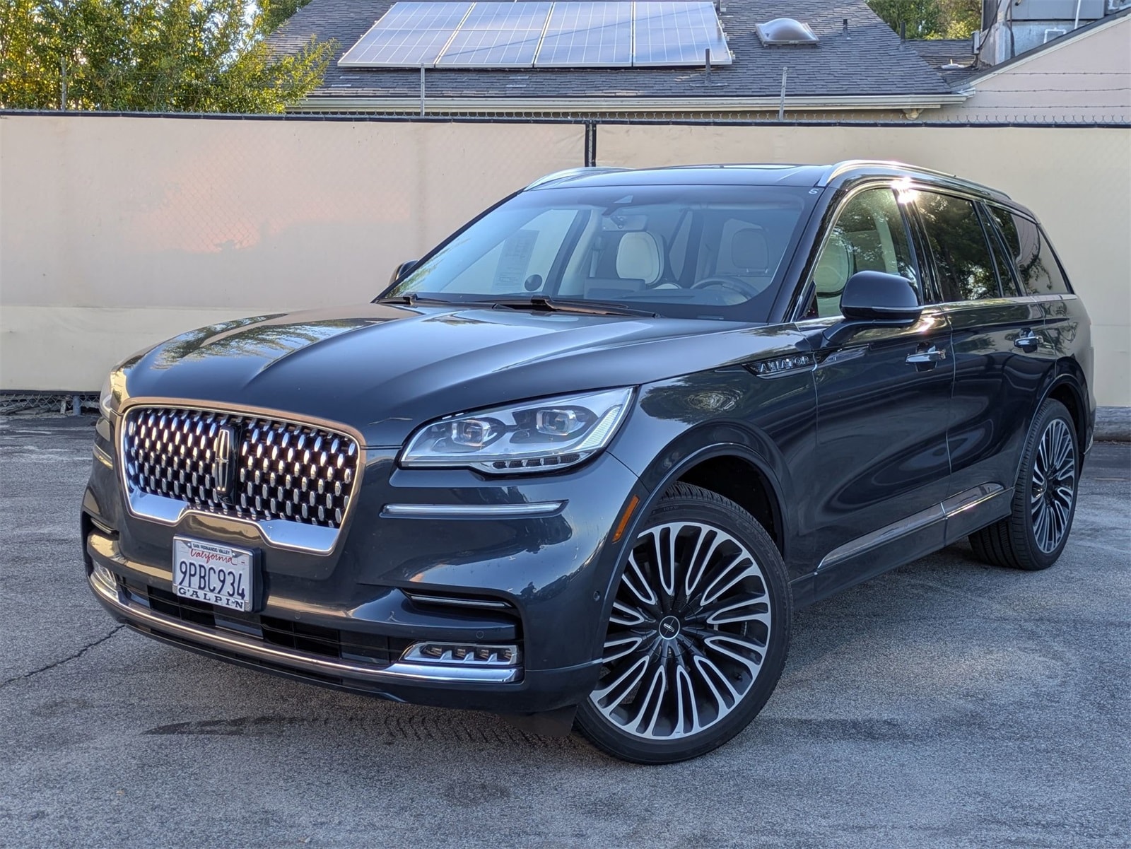 2023 Lincoln Aviator Black Label's photo