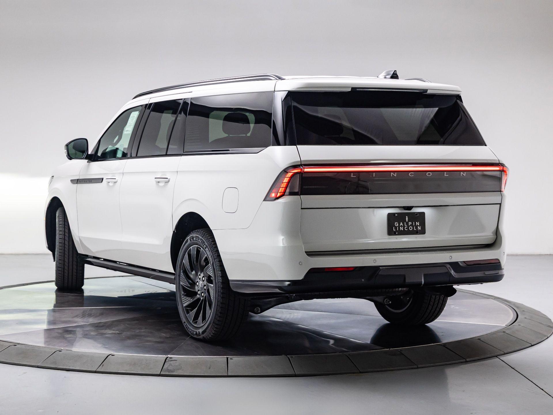 New 2026 Lincoln Navigator Reserve L Sport Utility