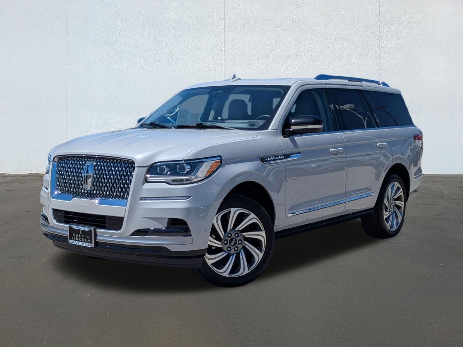 2023 Lincoln Navigator Reserve's photo