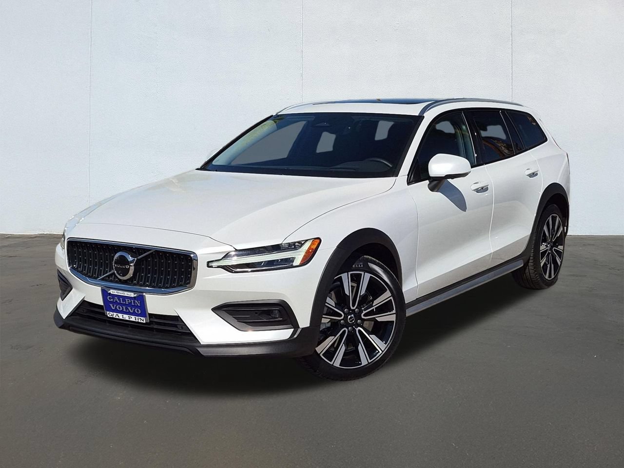 2025 Volvo V60 Cross Country