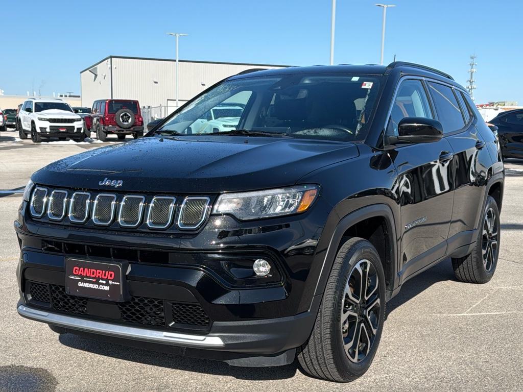 Used 2022 Jeep Compass Limited with VIN 3C4NJDCB9NT191323 for sale in Green Bay, WI