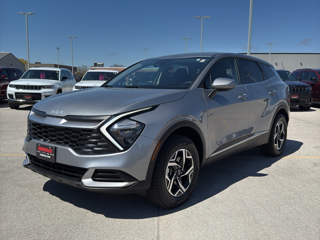Used 2023 Kia Sportage LX with VIN KNDPUCAF4P7160648 for sale in Green Bay, WI