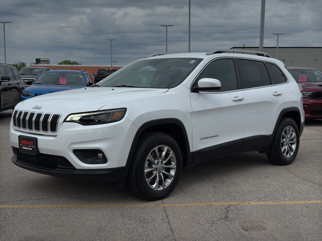 Used 2021 Jeep Cherokee Latitude Lux with VIN 1C4PJMMX7MD240963 for sale in Green Bay, WI
