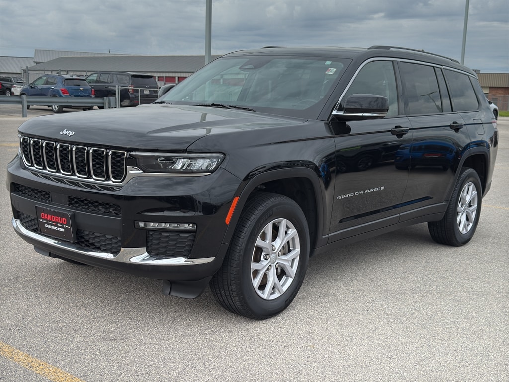 Used 2022 Jeep Grand Cherokee L Limited with VIN 1C4RJKBG2N8520896 for sale in Green Bay, WI