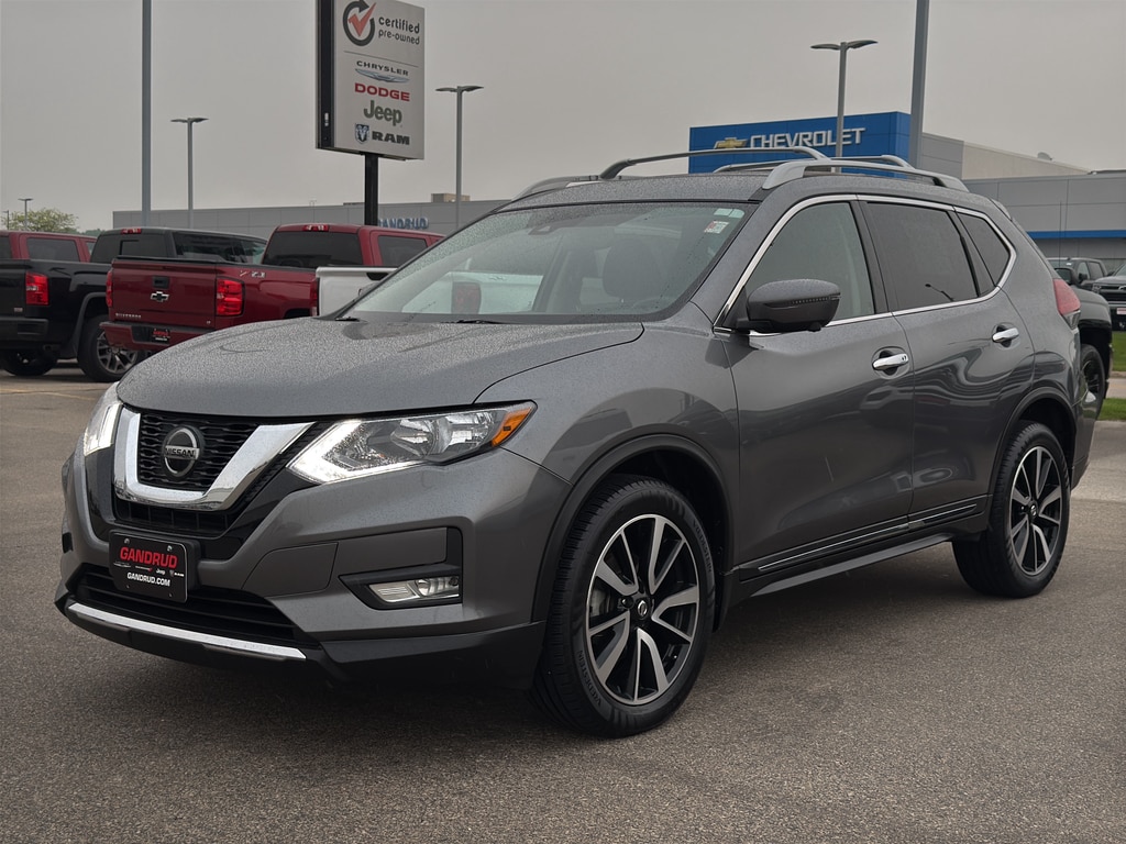 Used 2020 Nissan Rogue SL with VIN 5N1AT2MV9LC747818 for sale in Green Bay, WI