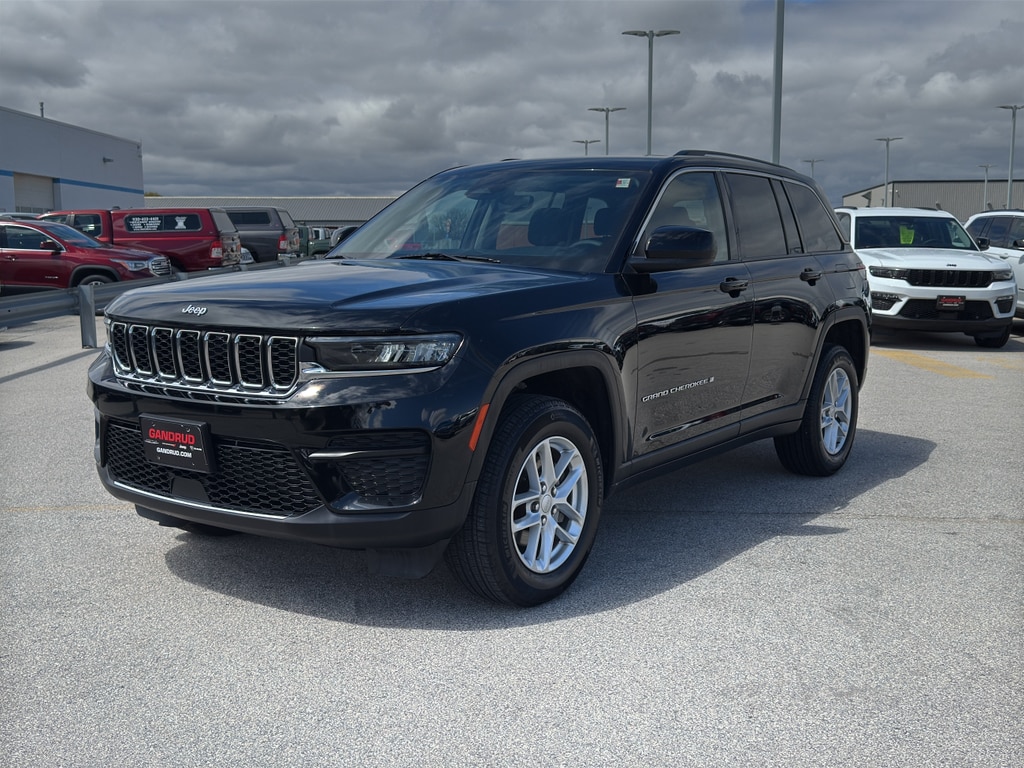 Used 2023 Jeep Grand Cherokee Laredo with VIN 1C4RJHAG2PC534107 for sale in Green Bay, WI