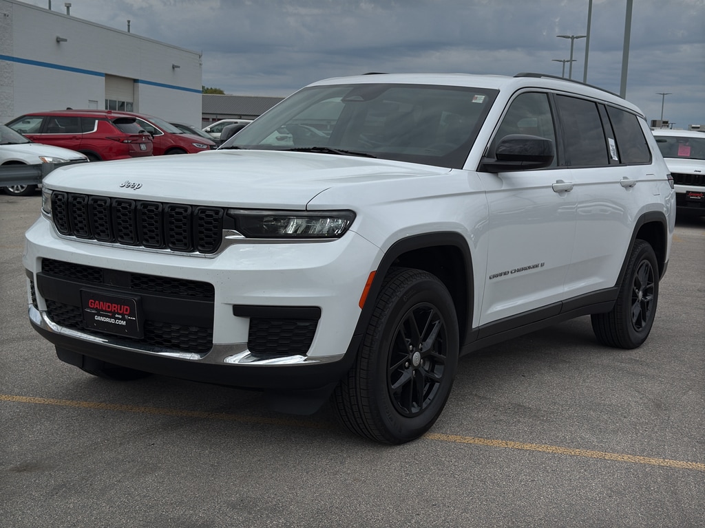 Used 2023 Jeep Grand Cherokee L Laredo with VIN 1C4RJKAG0P8829044 for sale in Green Bay, WI