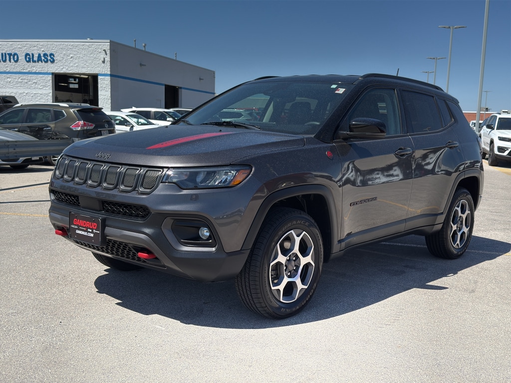 Used 2022 Jeep Compass Trailhawk with VIN 3C4NJDDB3NT206428 for sale in Green Bay, WI