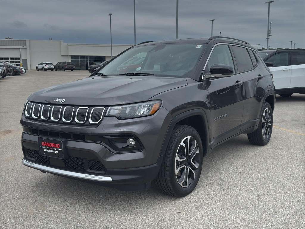 Used 2022 Jeep Compass Limited with VIN 3C4NJDCB2NT179191 for sale in Green Bay, WI