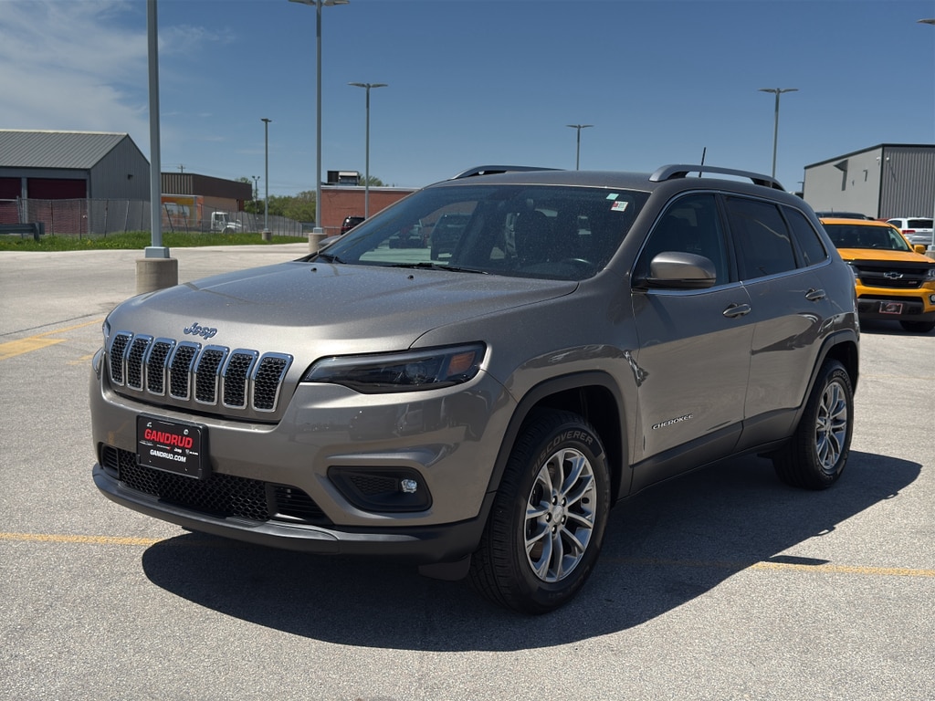 Used 2019 Jeep Cherokee Latitude Plus with VIN 1C4PJMLX3KD349340 for sale in Green Bay, WI