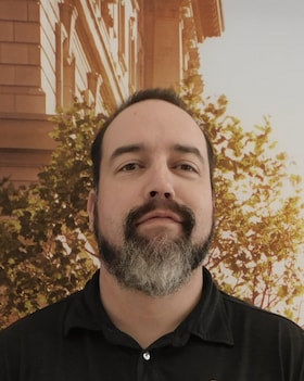 Staff member Jon Egan from ID_34f98fe6805a