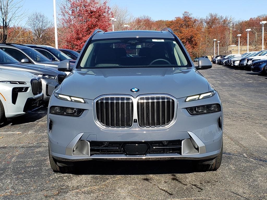 New 2026 BMW X7 xDrive40i SUV