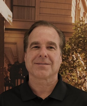 Staff member Jimmy Laumer from ID_af6f05b467f1