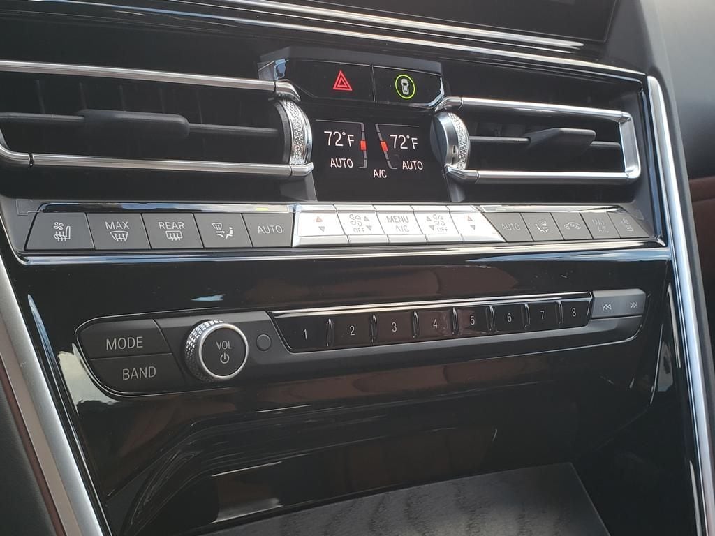 2026 BMW 8 Series 840i - Photo 11