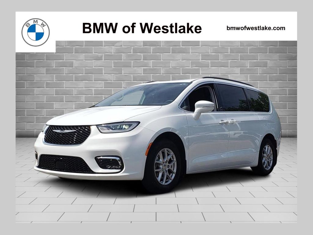 2022 Chrysler Pacifica Touring L's photo