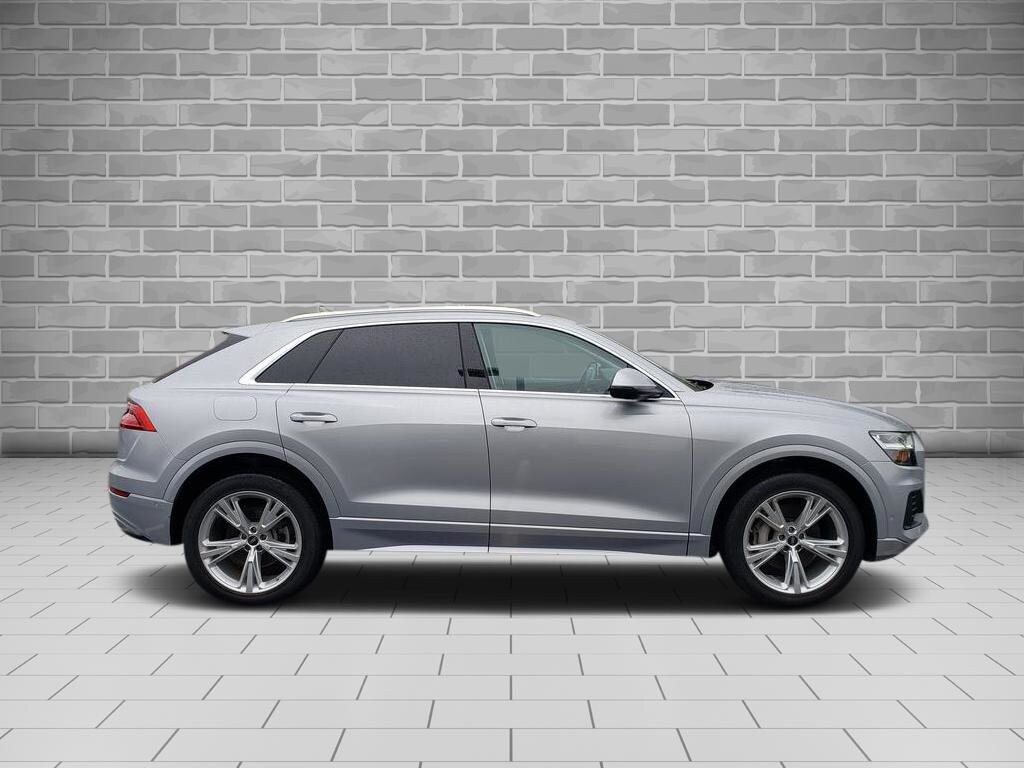 2022 Audi Q8 55 Premium photo 3