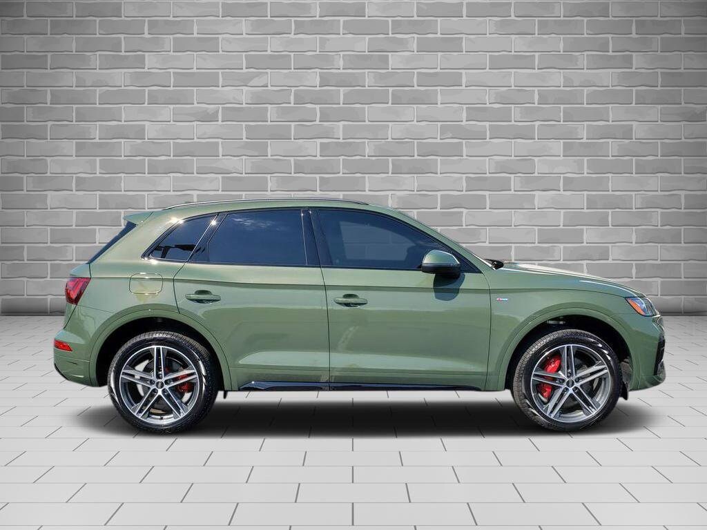 2024 Audi Q5 55 Premium Plus photo 4
