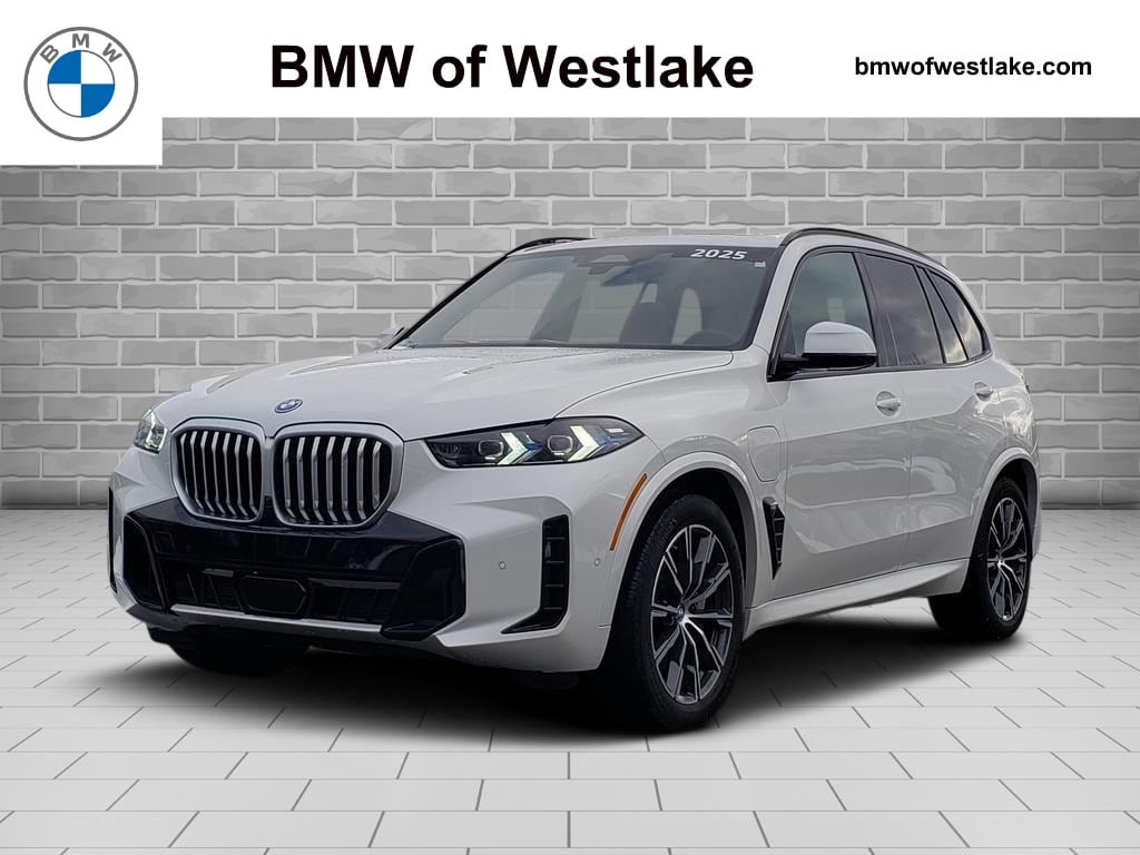 2025 BMW X5 50e's photo