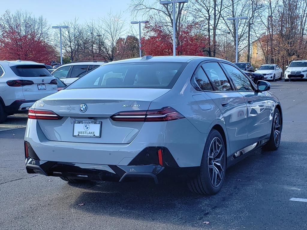 New 2026 BMW i5 xDrive40 Sedan